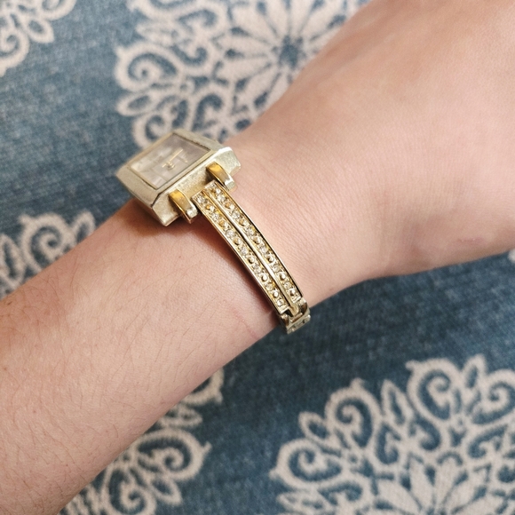 Vintage Gold Rhinestone Rectangular Watch - Picture 3 of 9